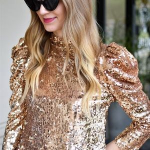 NWOT TCEC Rose Gold Sequin Top